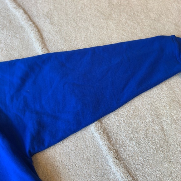 Boy’s champion sweater - Picture 3 of 11